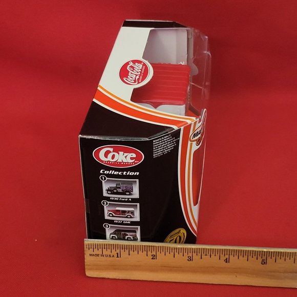 Coca Cola Matchbox 96963 1948 GMC Haddon Sundblom - Picture 8 of 11